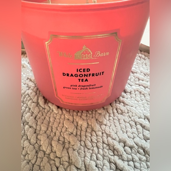 Bath & Body Works 3-Wick Scented Candle ICED DRAGONFRUIT TEA - Picture 4 of 4